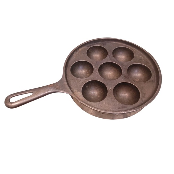 Griswold Other - Griswold 962 No 32 Cast Iron Aebleskiver Cake Pan Skillet Made In USA.